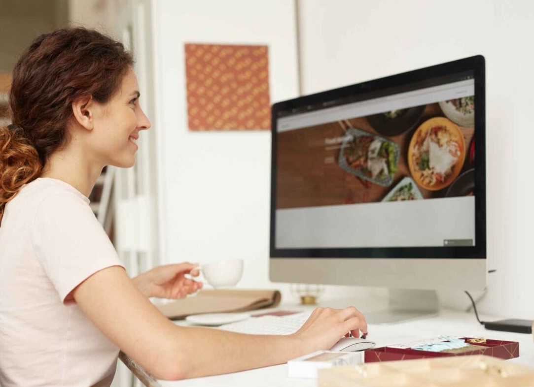 Виртуальная и Дополненная Реальность в Веб-Дизайне: Будущее Интерактивности